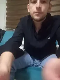 Yasinyasin7 — Stripchat recorded stream screenshot (08 Apr 2026)