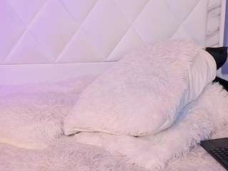 melodyhantz — Camsoda recorded stream image, 09.04.2026 04:00