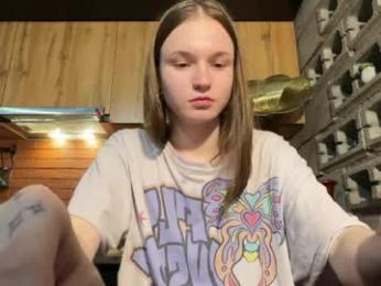 nloraaa — Chaturbate recorded stream screenshot (09 Apr 2026)