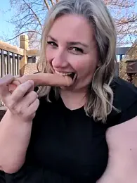 Canadian_BBW — Stripchat recorded stream screenshot (09 Apr 2026)