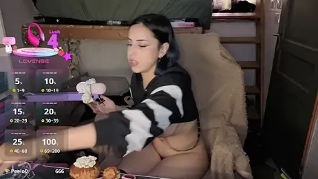 LisandreLaVenale — Stripchat recorded stream screenshot (09 Apr 2026)