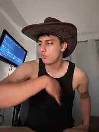 ErosVale — Stripchat recorded stream image, 10.04.2026 04:10