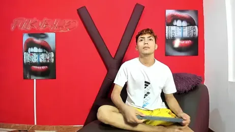 VERY_HOT_GUYS — Stripchat recorded stream screenshot (10 Apr 2026)