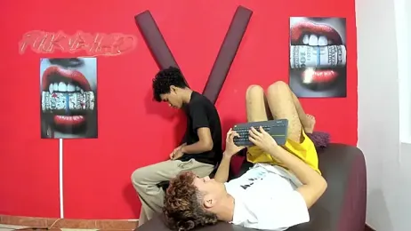 VERY_HOT_GUYS — Stripchat recorded stream screenshot (10 Apr 2026)