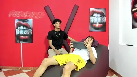 VERY_HOT_GUYS — Stripchat recorded stream screenshot (10 Apr 2026)