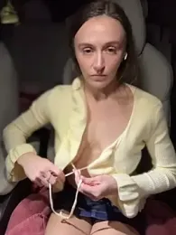 lunagirl13 — Stripchat recorded stream screenshot (11 Apr 2026)