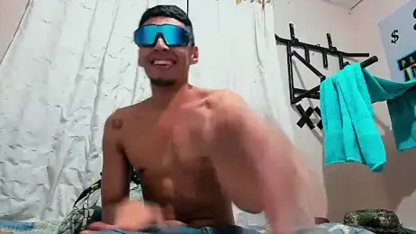 davidlatin66 — Stripchat recorded stream image, 11.04.2026 03:40
