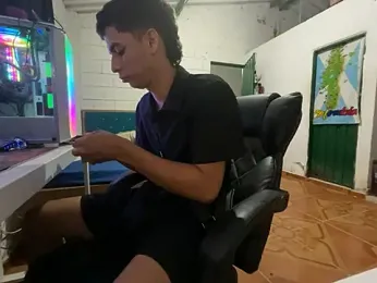 Max_TheHorseDick — Stripchat recorded stream screenshot (13 Apr 2026)