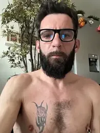 Michel_huge — Stripchat recorded stream screenshot (13 Apr 2026)