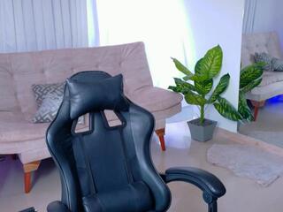 Emilly Jonnes — Flirt4free recorded stream screenshot (13 Apr 2026)