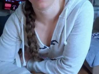 chroniclove — Chaturbate recorded stream screenshot (13 Apr 2026)