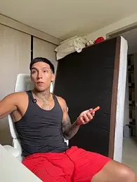 sendfer — Stripchat recorded stream screenshot (13 Apr 2026)