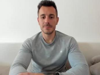 roberto4ever — Chaturbate recorded stream screenshot (14 Apr 2026)