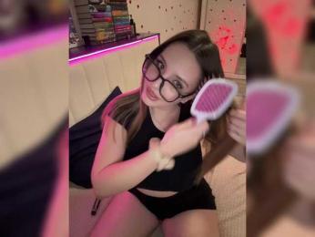 Cris_Mi — Bongacams recorded stream image, 14.04.2026 20:30