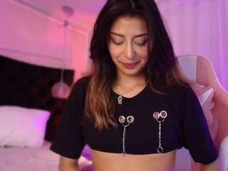 sofly-s — Camsoda recorded stream image, 08.03.2025 15:20