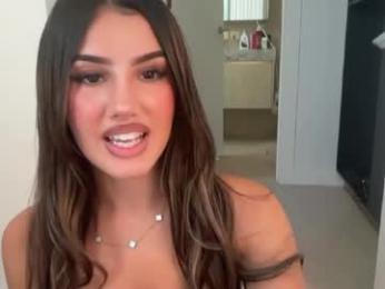 ava_delightt — Chaturbate recorded stream image, 16.04.2026 00:10