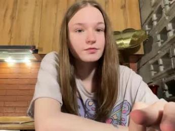 nloraaa — Chaturbate recorded stream screenshot (16 Apr 2026)