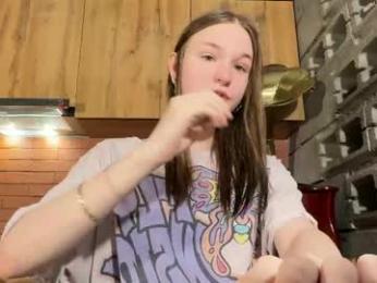 nloraaa — Chaturbate recorded stream screenshot (16 Apr 2026)