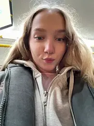 bambi_lu — Stripchat recorded stream image, 16.04.2026 17:40