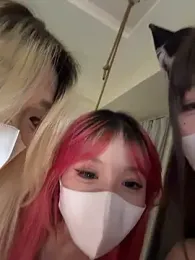 Yiyi-707 — Stripchat recorded stream screenshot (17 Apr 2026)