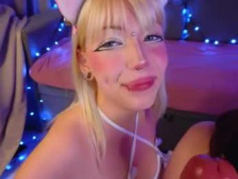 nikkisilk — Chaturbate recorded stream screenshot (17 Apr 2026)