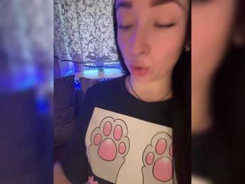_dashulka_ — Bongacams recorded stream image, 18.04.2026 02:00