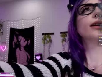 crimsonkitten — Chaturbate recorded stream image, 18.04.2026 03:40