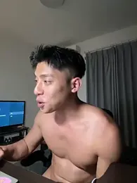 Yooo17 — Stripchat recorded stream image, 18.04.2026 14:10