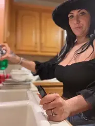 LittleMissEeve — Stripchat recorded stream image, 18.04.2026 23:30