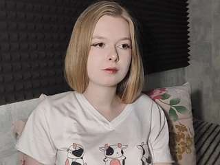 keshiavondracek — Camsoda recorded stream screenshot (21 Apr 2026)