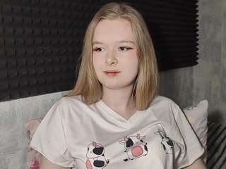 keshiavondracek — Camsoda recorded stream screenshot (21 Apr 2026)