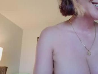 vanandjuani — Chaturbate recorded stream image, 21.04.2026 18:10