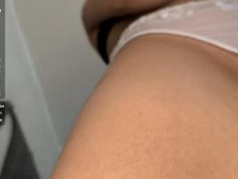 annrosy — Chaturbate recorded stream image, 21.04.2026 21:50