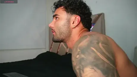 Derek_w — Stripchat recorded stream image, 22.04.2026 02:40