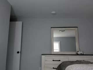 surecakes — Camsoda recorded stream image, 22.04.2026 15:40