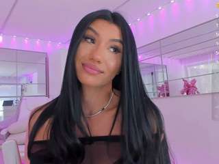 diamondt33n — Camsoda recorded stream image, 23.04.2026 07:40
