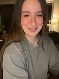 nerdynina — Stripchat recorded stream image, 26.04.2026 00:20