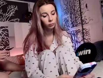 nikki7377 — Chaturbate recorded stream screenshot (09 Mar 2025)