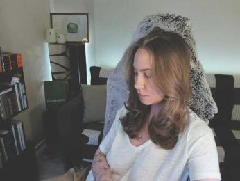 Adamova_Eva — Bongacams recorded stream image, 01.02.2025 13:30