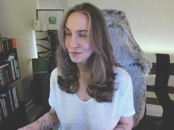 Adamova_Eva — Bongacams recorded stream image, 01.02.2025 13:30