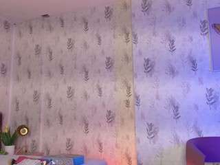 emyliesander — Camsoda recorded stream image, 28.04.2026 12:00
