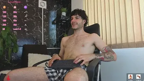 Rafael_Mendezz — Stripchat recorded stream image, 28.04.2026 20:10