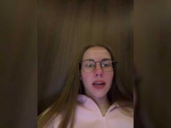 VikkiExtraCheese — Bongacams recorded stream image, 28.04.2026 20:00