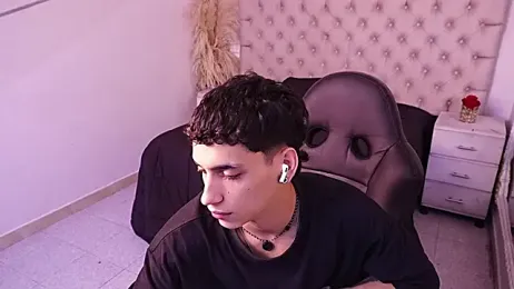 JhoanLeandro — Stripchat recorded stream image, 29.04.2026 06:40
