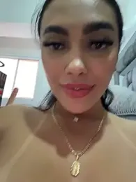 emma_andrew1 — Stripchat recorded stream image, 29.04.2026 18:00
