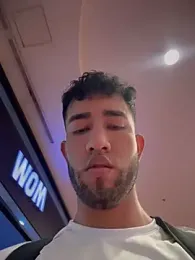 liam_bronw — Stripchat recorded stream image, 30.04.2026 18:00