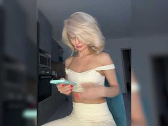 -Molly- — Bongacams recorded stream screenshot (09 Mar 2025)