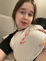 HornyGirlH — Stripchat recorded stream image, 30.04.2026 23:50