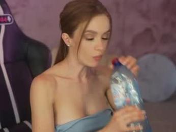 anabel054 — Chaturbate recorded stream image, 01.05.2026 07:00