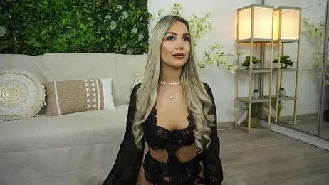 amiraroshen — Stripchat recorded stream image, 01.05.2026 12:50